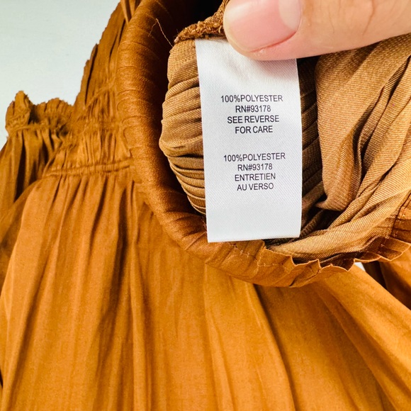 T Tahari Toffee Camel Pleated Smocked Waist Satin Long Sleeve Top - Picture 7 of 7